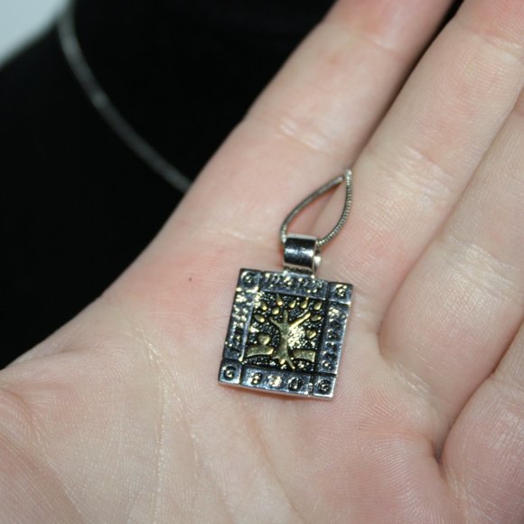 beautiful silver, Many hearts, One family necklace 16-18" - Picture 2 of 5